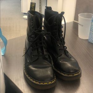 DR MARTENS - Reposh